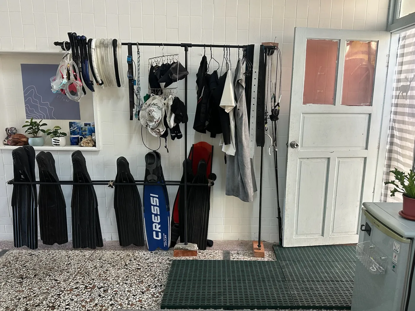 Indoor gear rack