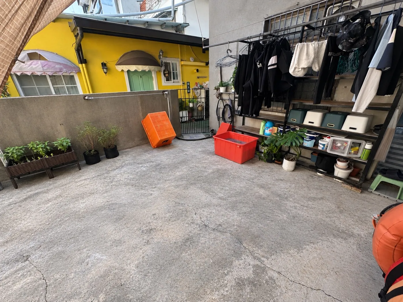 in.house — Outdoor gear yard